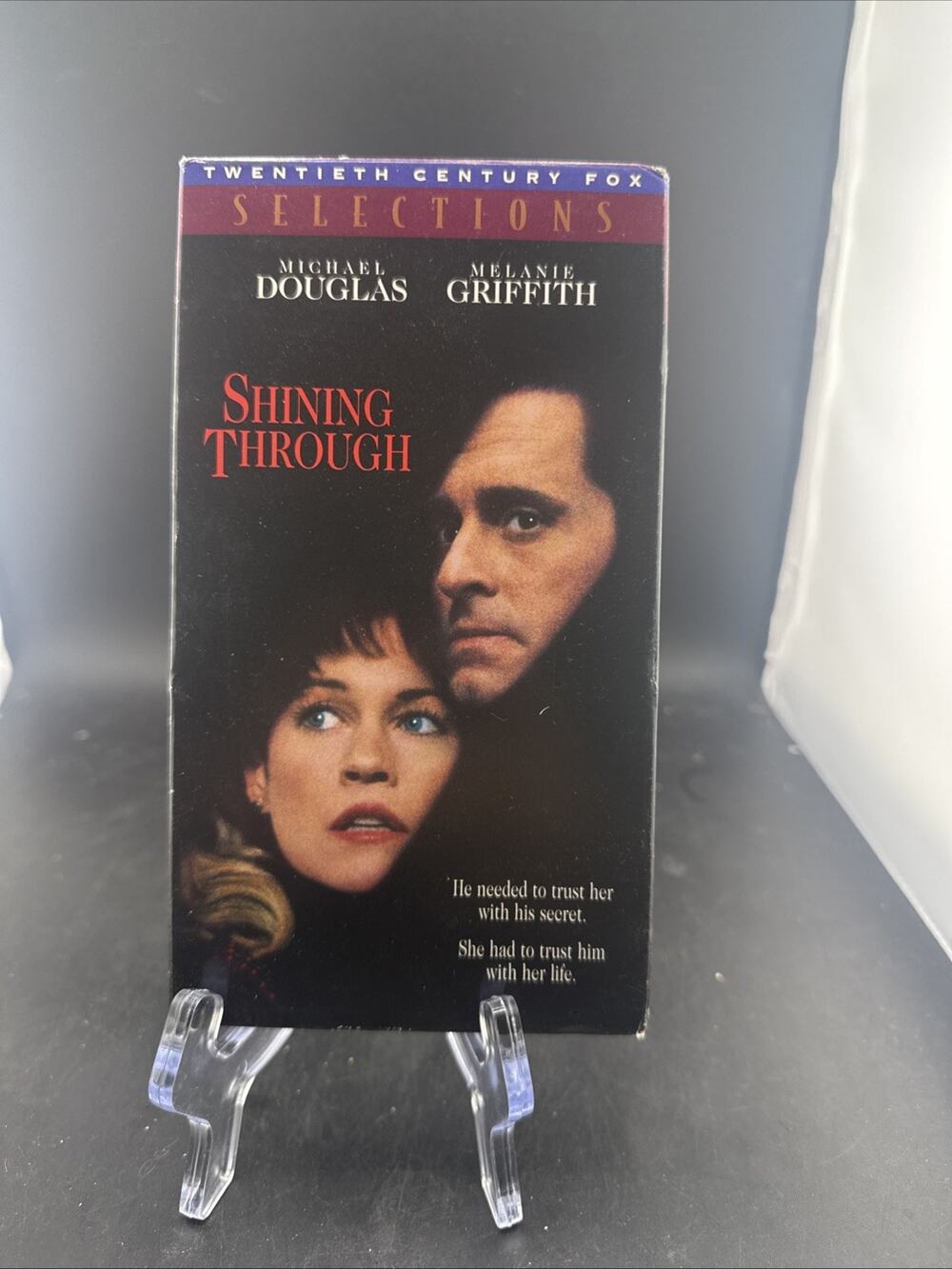 Shining Through VHS 1995 Michael Douglas